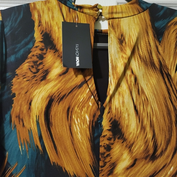 PLUS SIZE DRESS - Picture 2 of 3